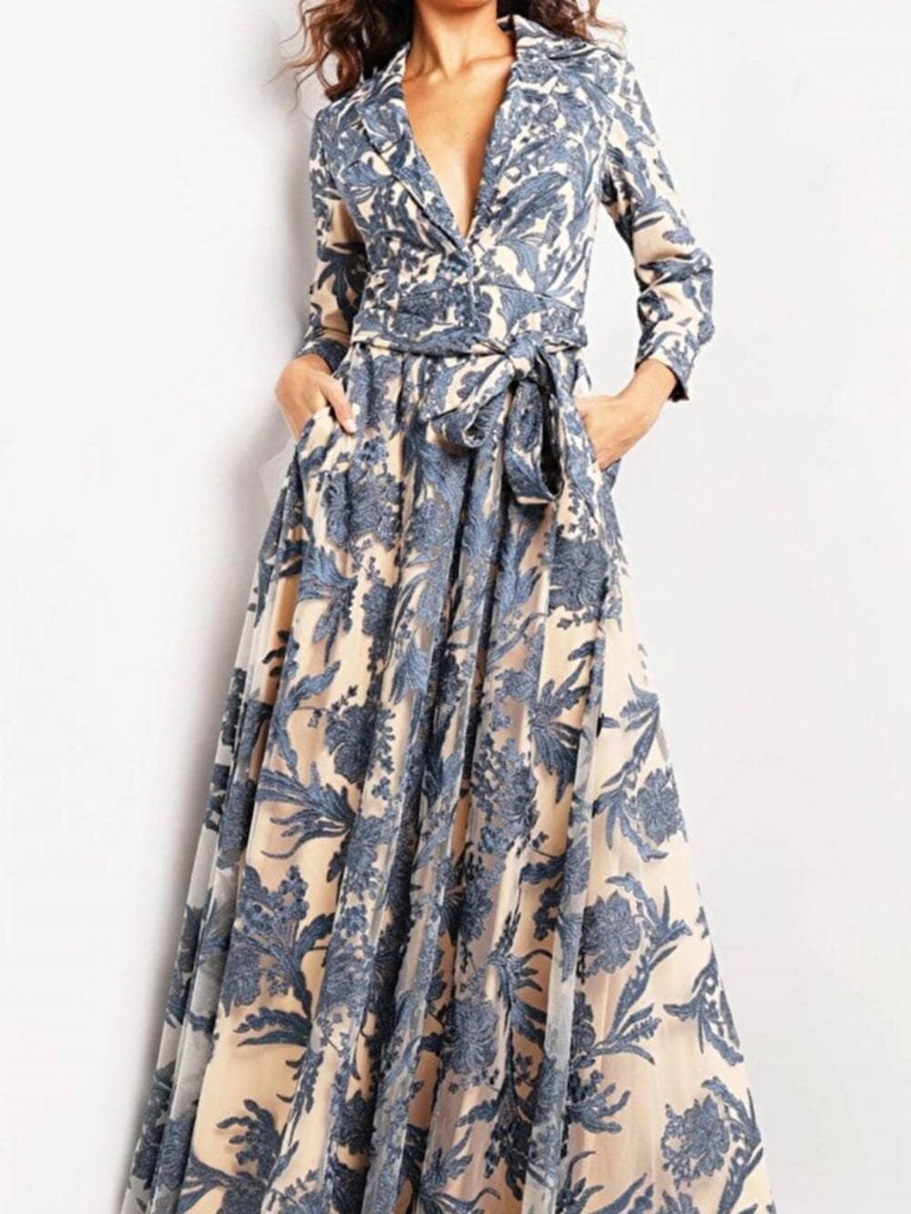 NWT Jovani 26148 Embroidered Quarter Sleeve Formal Dress Navy/Nude size 4 - Picture 1 of 7
